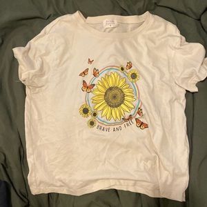 Urban Nation Medium Brave & Free Tshirt